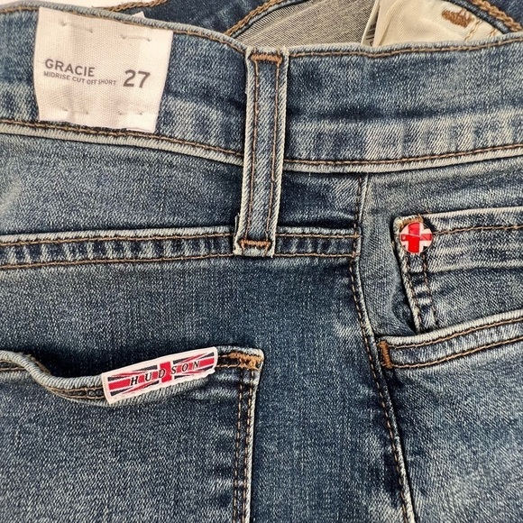 NWT Hudson Gracie Mid Rise Cut Off Jean Shorts Size 27 Women’s - Picture 5 of 7